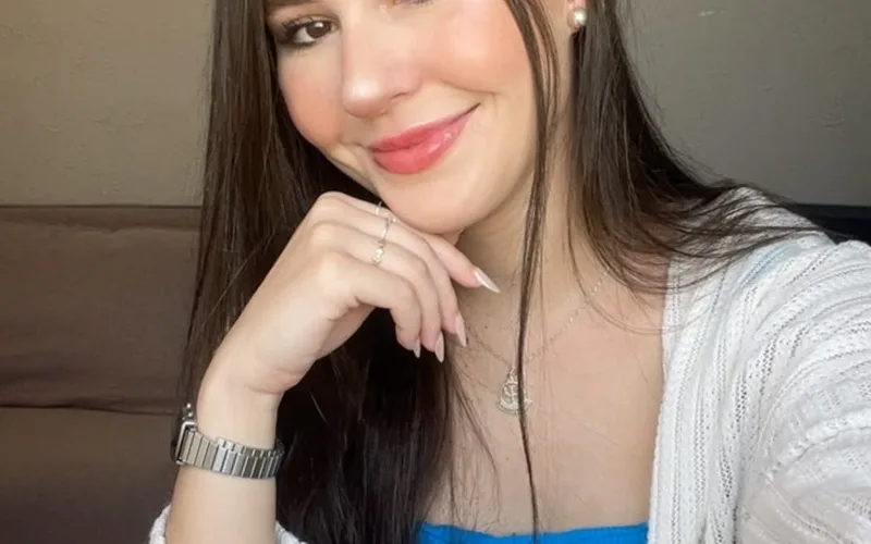 Caroline Lezon