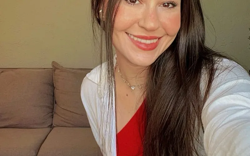 Caroline Lezon